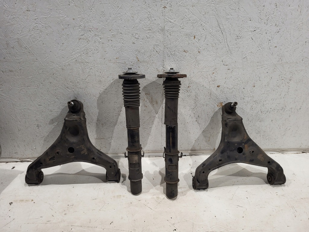 Купити Важіль перед правий амортизатор mercedes sprinter w907