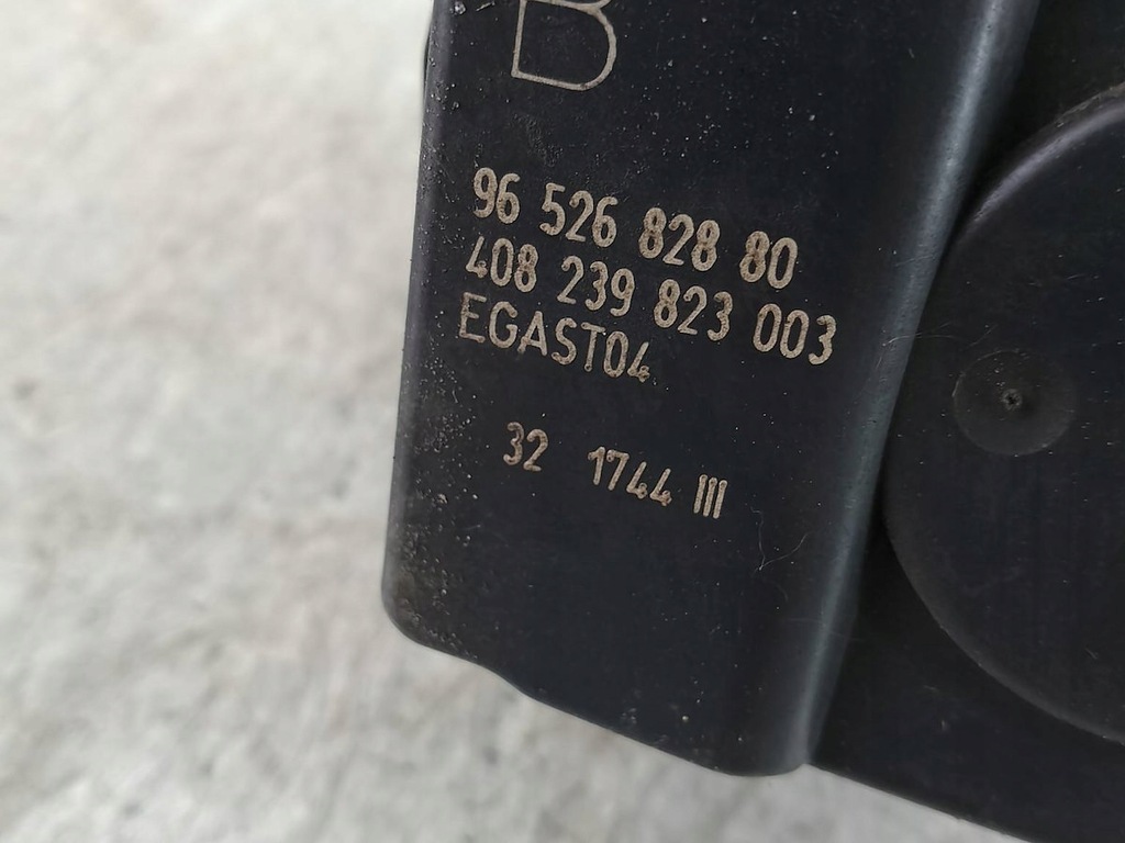 фото №6, Дроссельная заслонка peugeot 407 9652682880 408239823003 2.0 16v