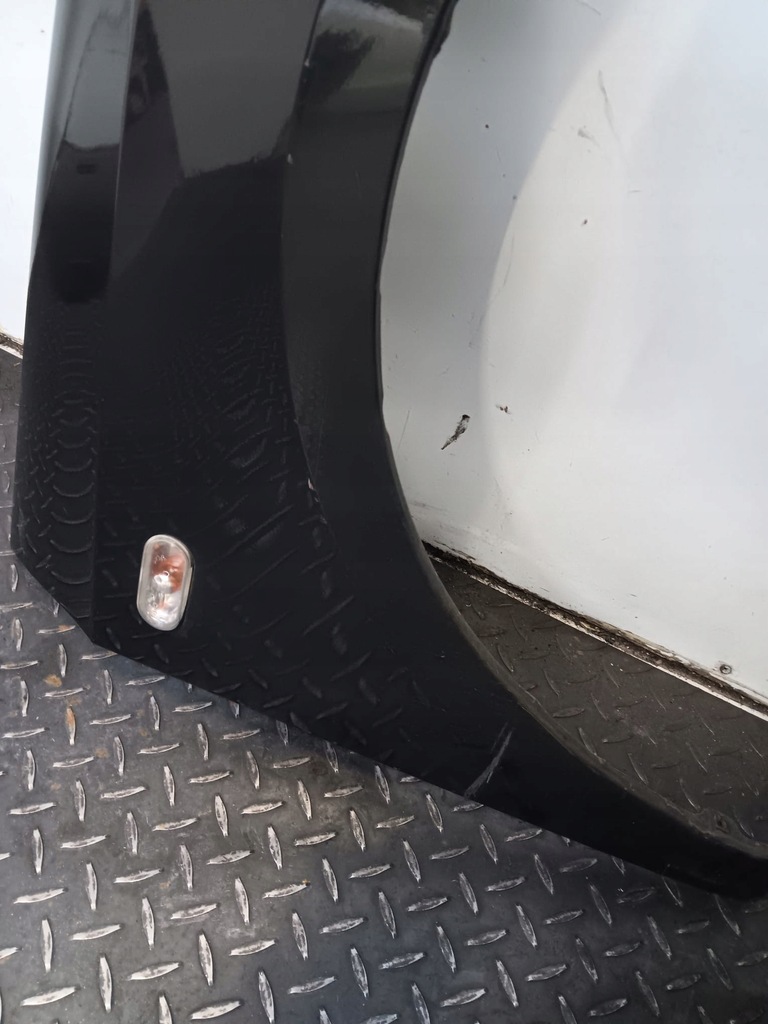 фото №8, Крила лівий i правий перед seat ibiza iv lw7z