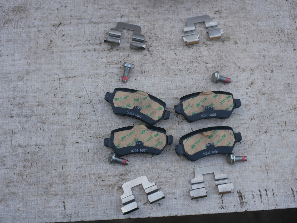 фото №7, Opel corsa e набор тормозные диски с колодки перед вентилируемые 93186417 оригинальный номер