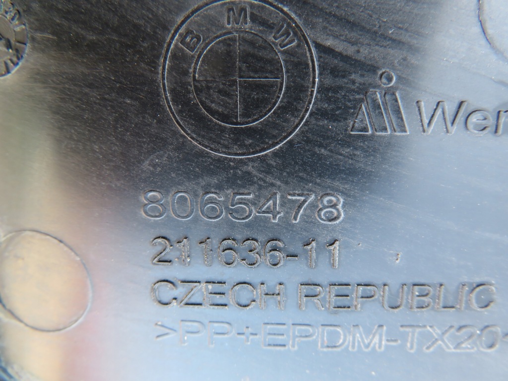 Кронштейн направляющая бампера bmw x1 f48 правое 51118059898 Оригинал