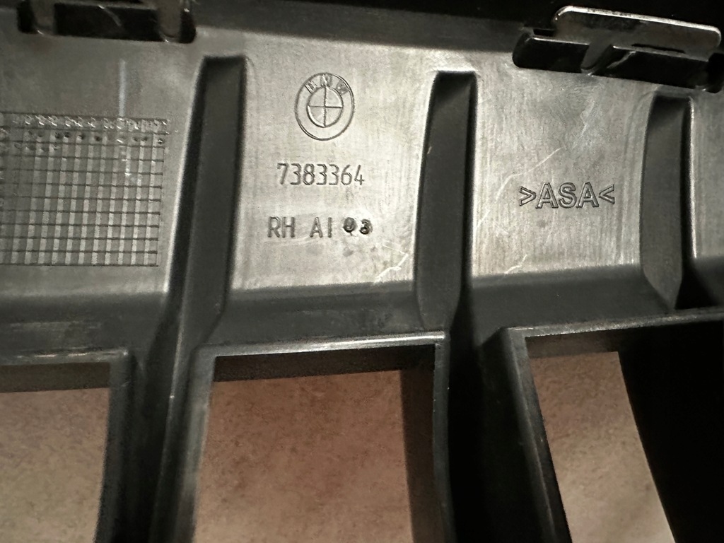 фото №7, Решётка радиатора решётка радиатора правая 7383364 bmw x1 f48