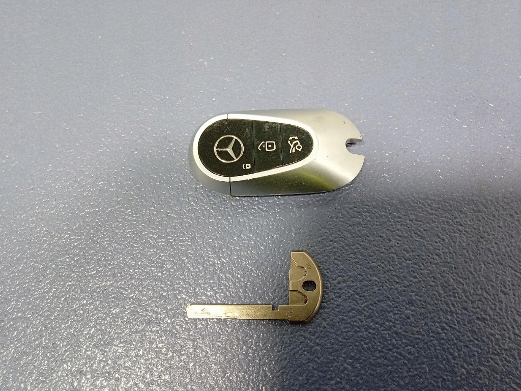 Mercedes s klasa w223 ключ pilot a2239051411 в Украине
