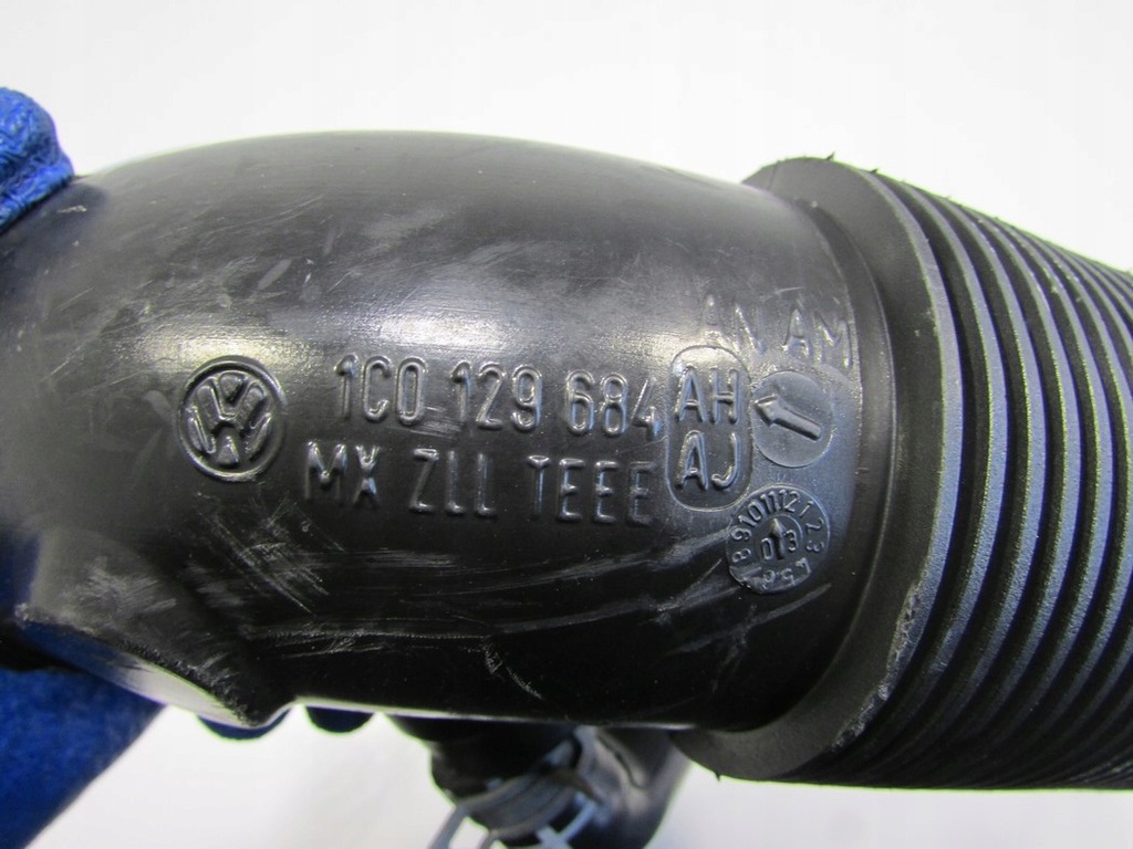 фото №5, Wąż труба воздуха резонатор vw golf 4 new beetle bora octavia 2.0 8v azj