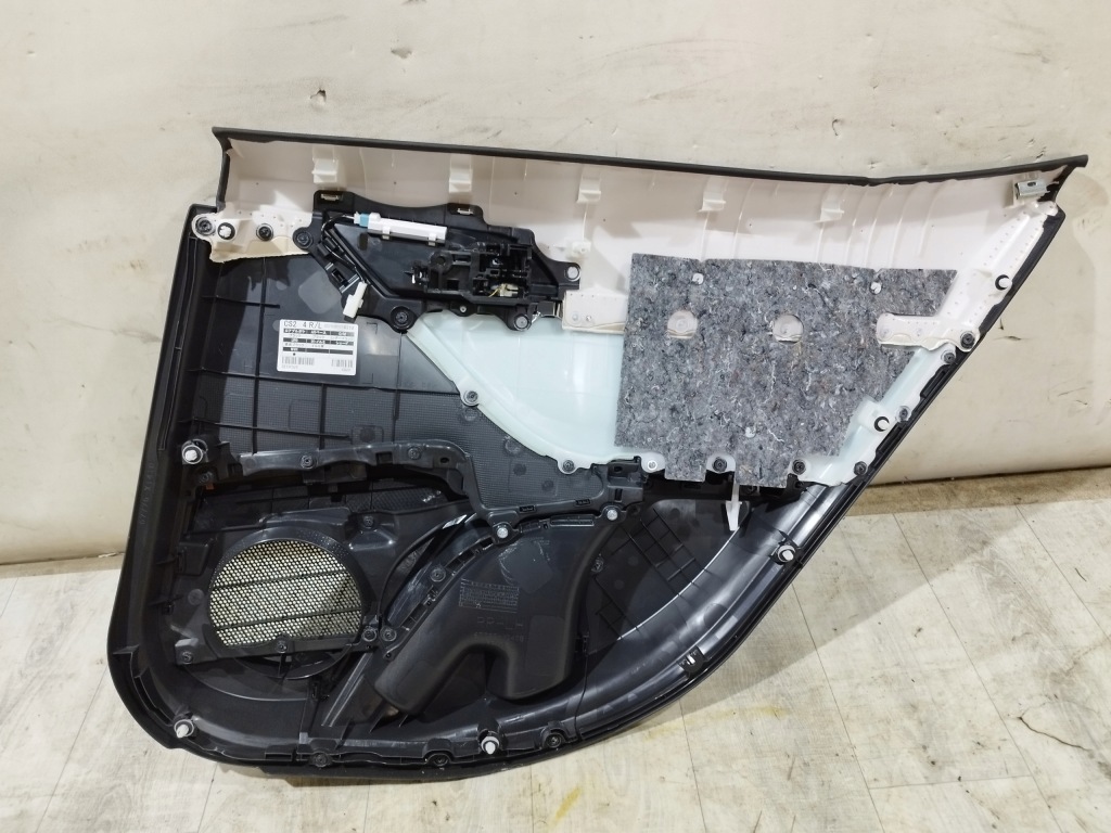 фото №4, Toyota camry viii xv70 обшивка дверь левый задняя