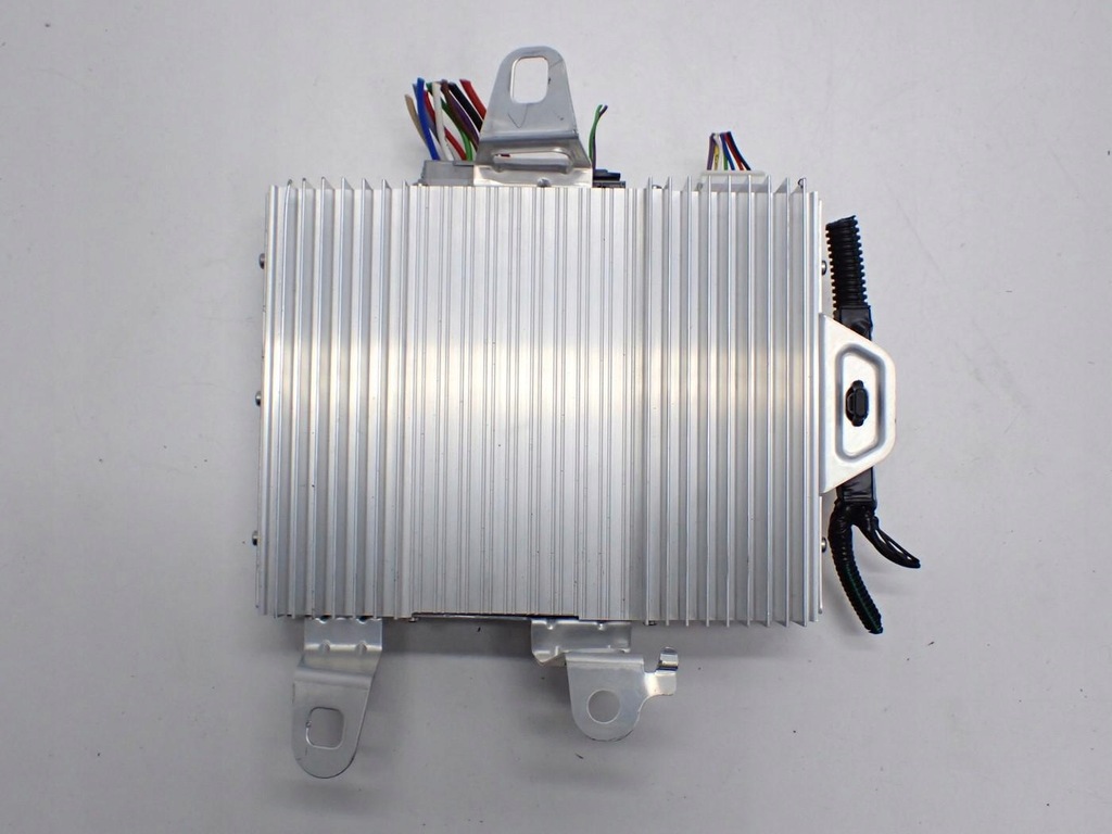 фото №1, Підсилювач радіо аудіо оригінал 1507152-01-b tesla model y 24r