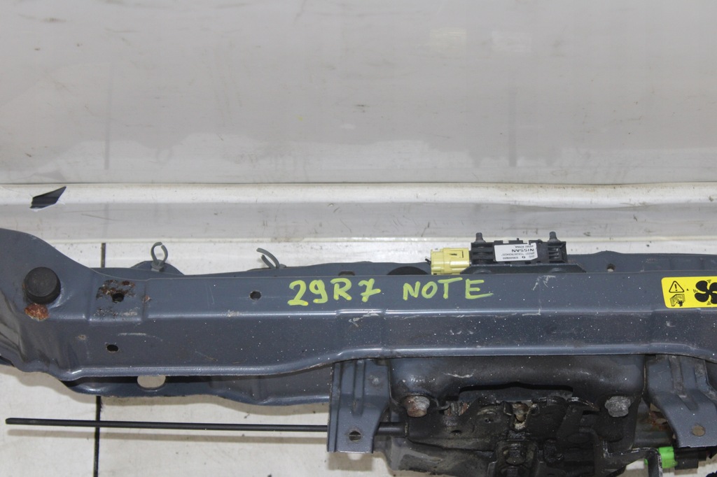 фото №8, Pas передний верхний усилитель замок nissan note e11 2006r-