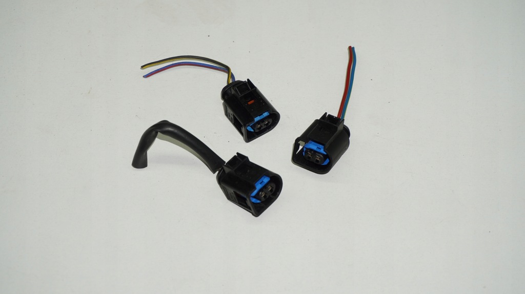 фото №15, Audi voklswagen штекер колодка соединитель 4d0971992a