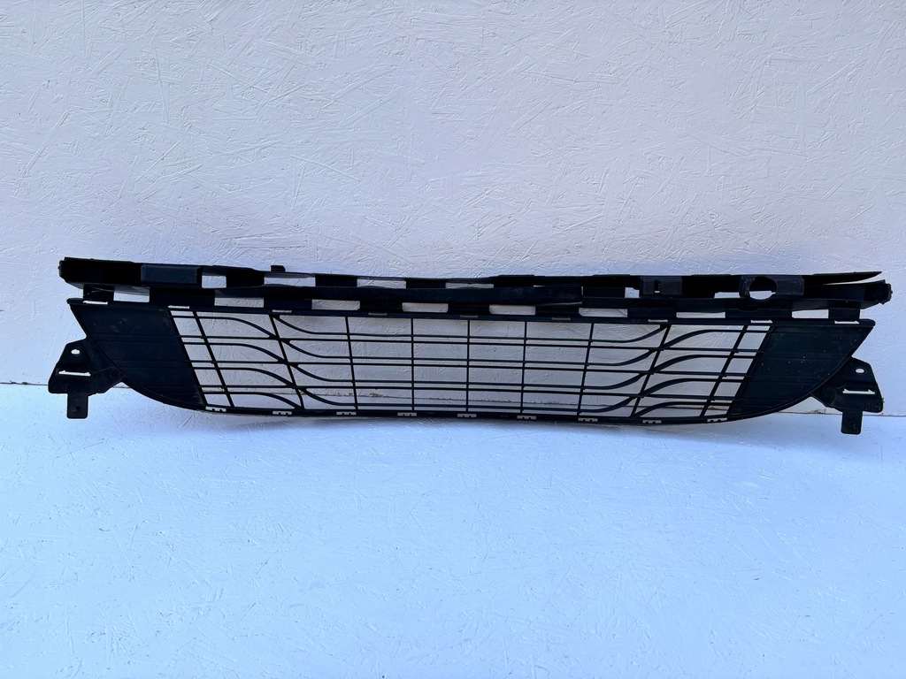 фото №11, Renault megane iii 3 решётка средняя бампера 622540001r