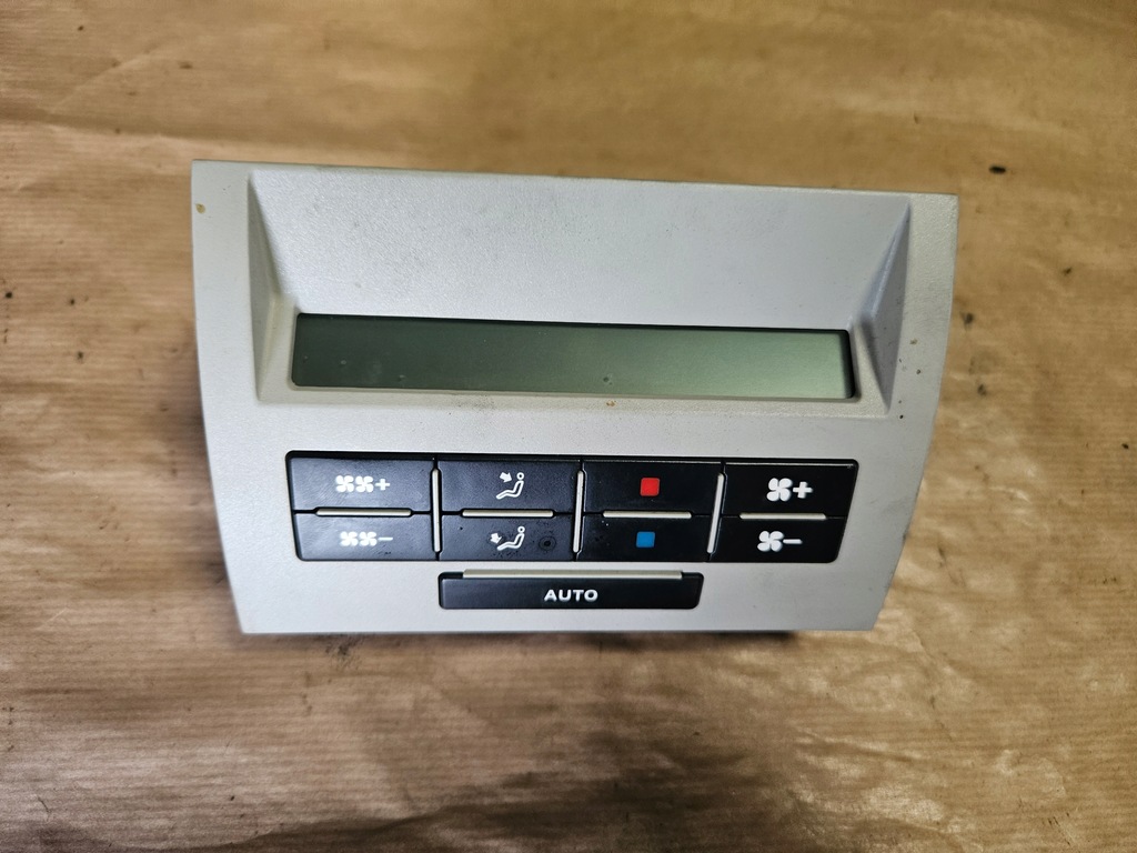 фото №1, Панель повітровід задня 7h5907049c vw t5 multivan 2.5 tdi