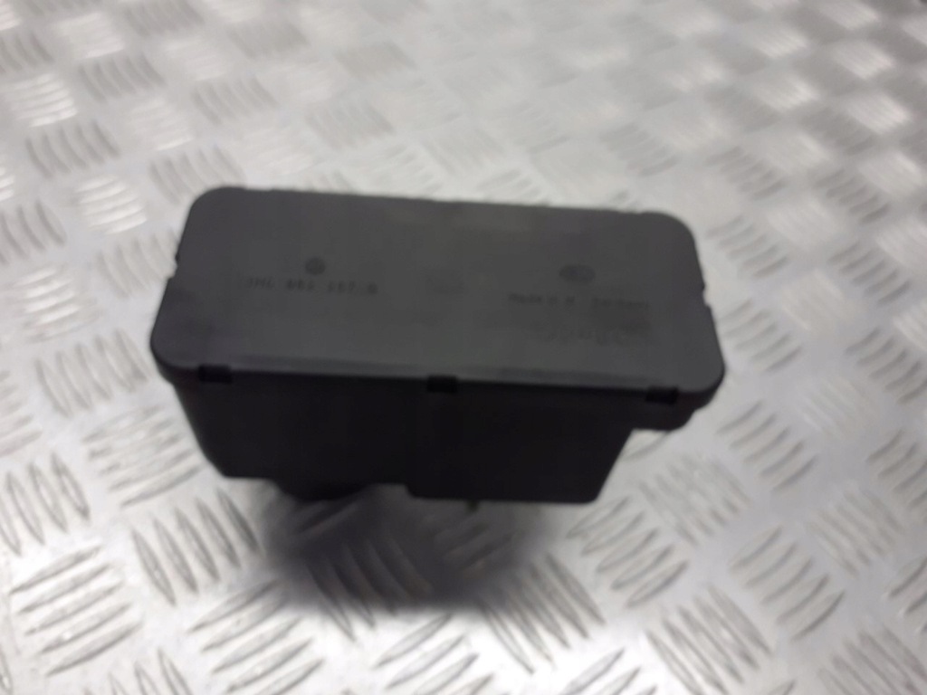 фото №1, Помпа замка центрального vw passat b4 1h0962257g