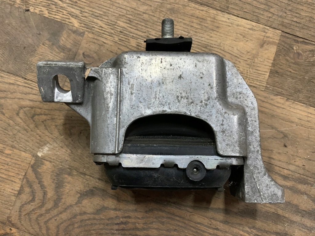 фото №3, Mini cooper r56 кронштейн двигуна подушка кронштейн 4