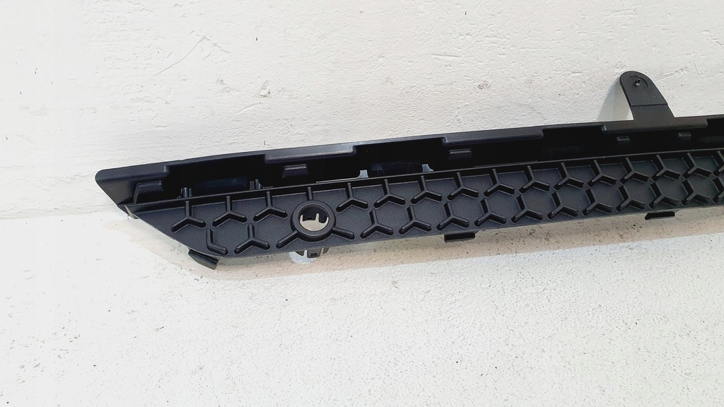 фото №13, Решётка молдинг бампера задняя megane iv gt kombi