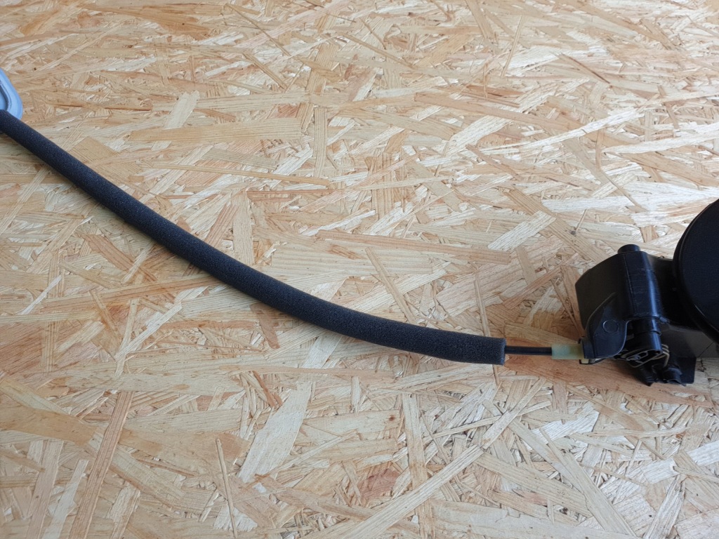 фото №3, Ford b-max кришка заливної пального