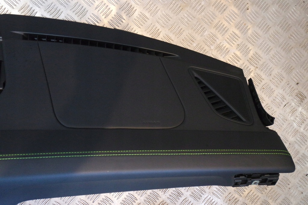 фото №5, Консоль панель приладів шкіра porsche 991 lift