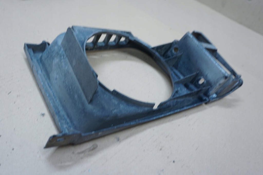 фото №8, Pajero i рамка кронштейн лампи лівий решітка радіатора 89r