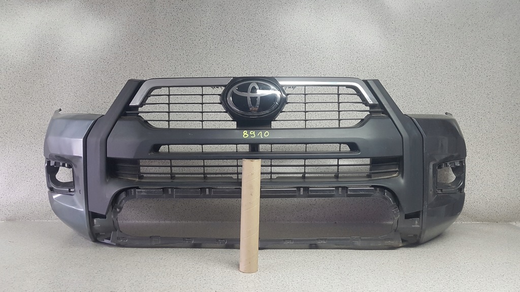 фото №1, Toyota hilux invincible 2020 - бампер перед 8910