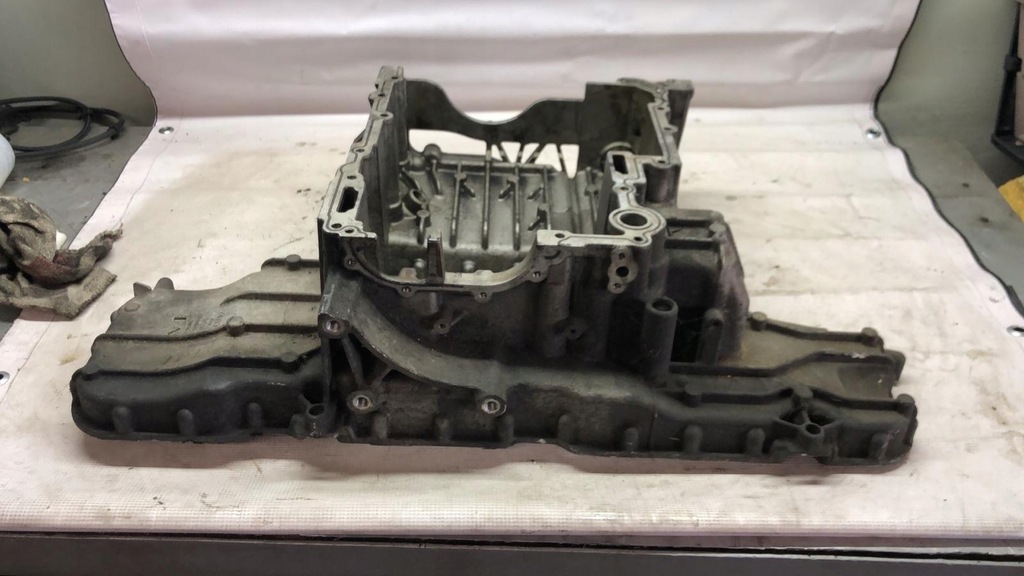 фото №2, Поддон масляная audi 3.0 tdi 059103603af