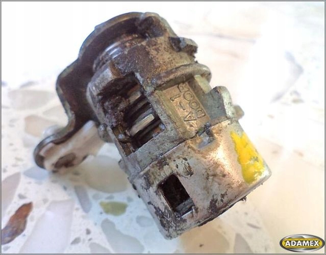 фото №4, Hyundai h200 2.4 99r - вкладка лівий перед