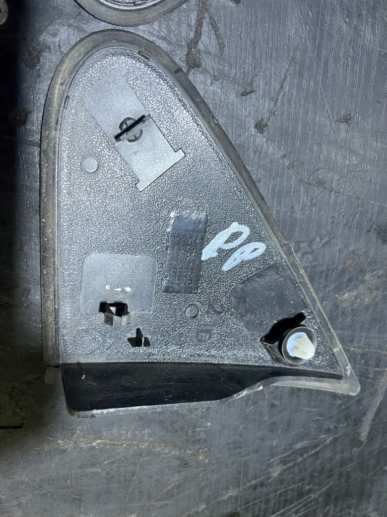 фото №10, Berlingo partner iii захист трикутник крила правий перед передній