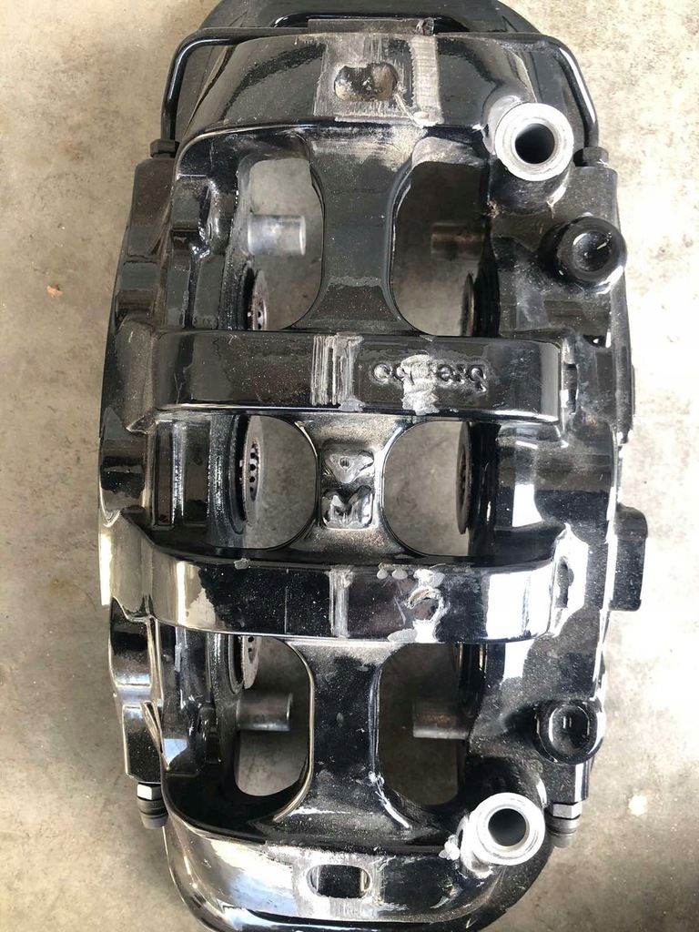 фото №7, Ferrari 488 правый передний суппорт правый передняя часть brake суппорт оригинальный номер 20b8080400