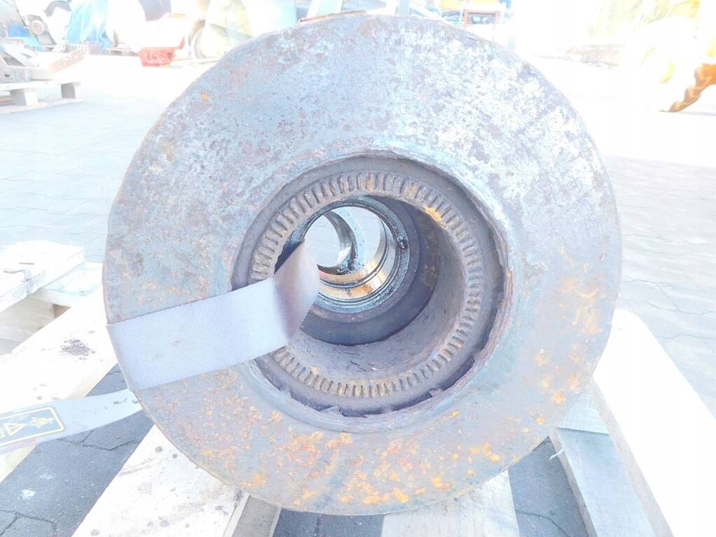 фото №8, Iveco eurocargo 120el18 02-08r ступица поворотный кулак левый задняя 17,5"