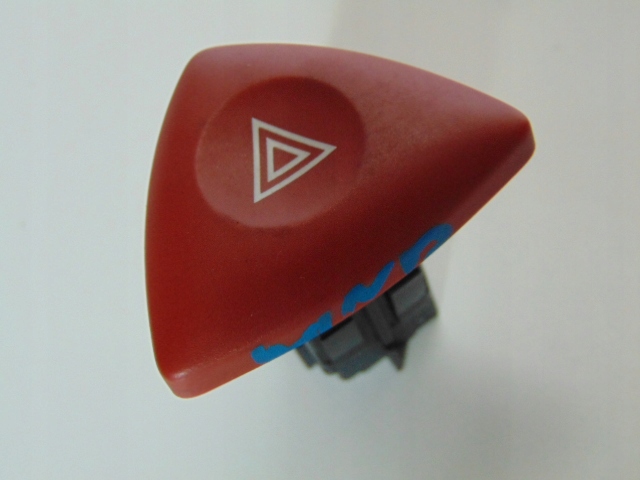 фото №1, Кнопка світла аварійних renault wind