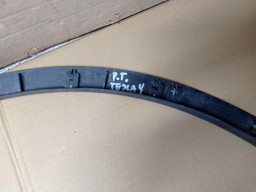 фото №8, Молдинг крыла tesla model y правый задняя