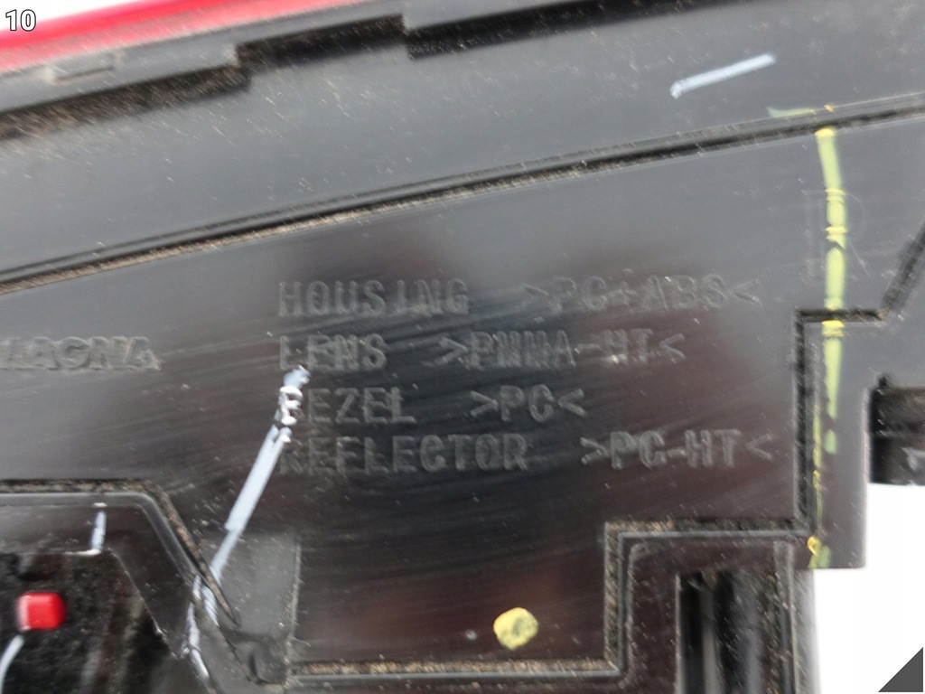 фото №11, Audi q5 sq5 80a ii 2 поколение fy 17-25 lift лампа правая w бампер задняя