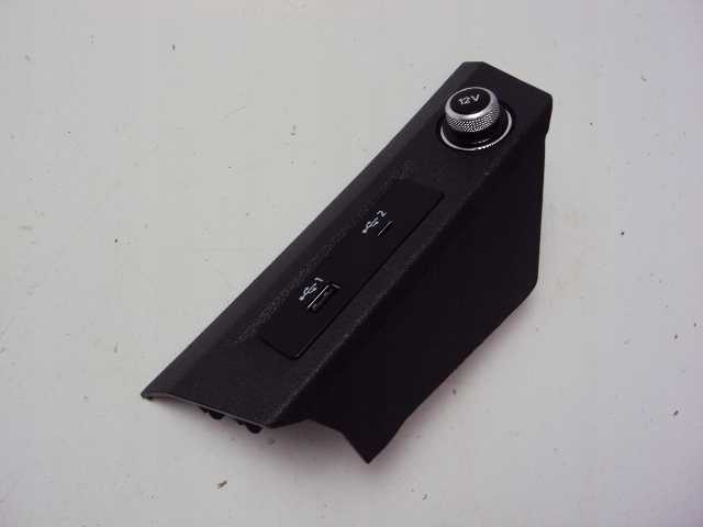 фото №1, Роз'єм 12v port usb audi a1 ii 82a 20 r