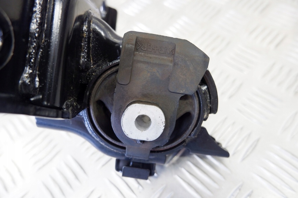 фото №6, Подушка двигуна ліва toyota auris _e18_ 123720t290 1.8l hybrid 73kw 2014