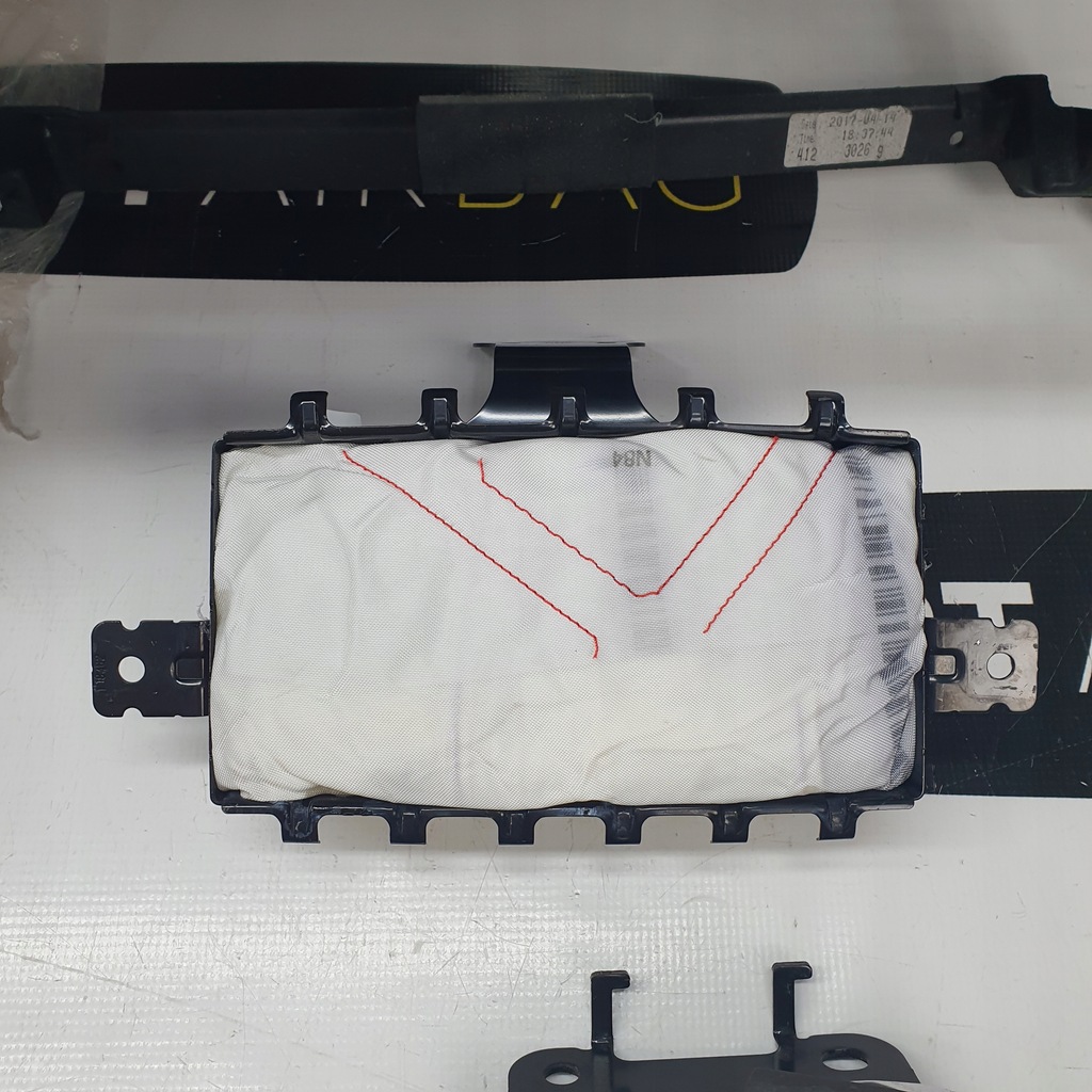 фото №8, Ioniq панель приладів консоль подушки безпеки ремені подушка безпеки