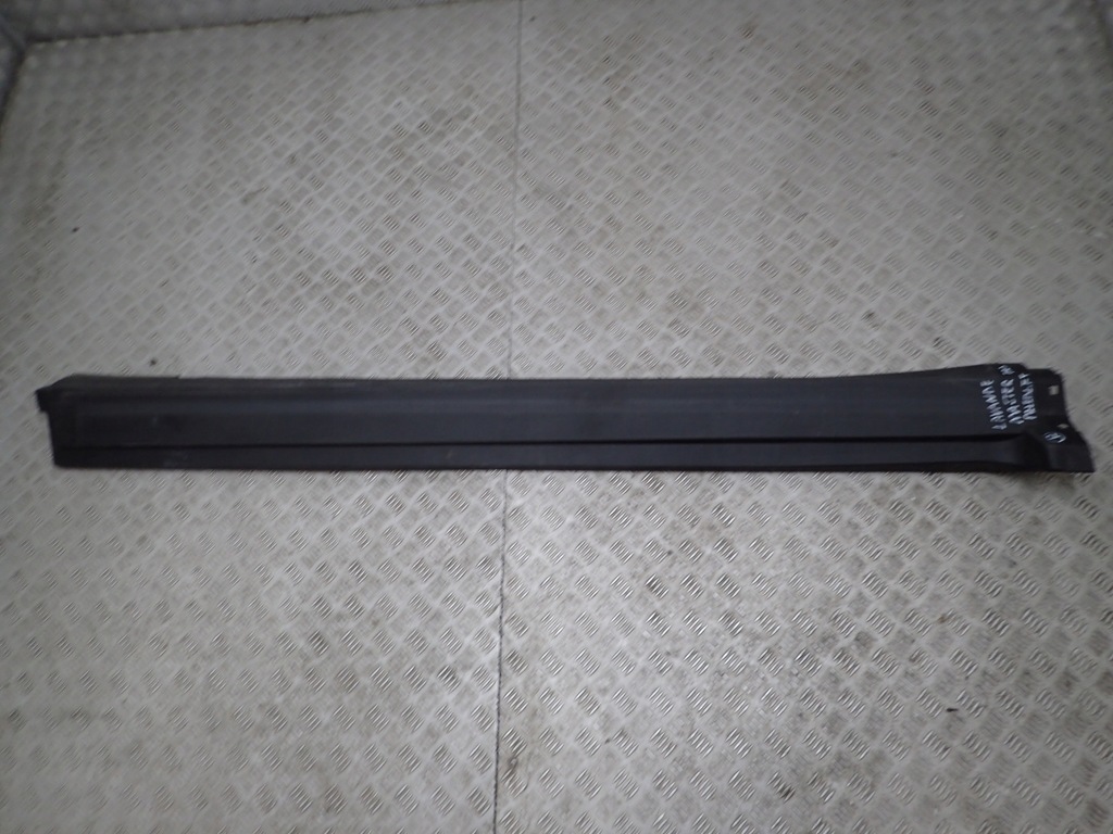 фото №1, Maserati levante молдинг порог накладка левая lh n91