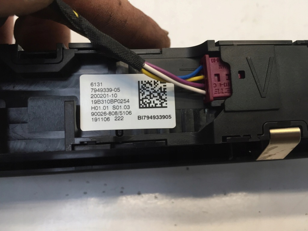 Bmw f40 f44 панель управление радио 7949339 Недорого