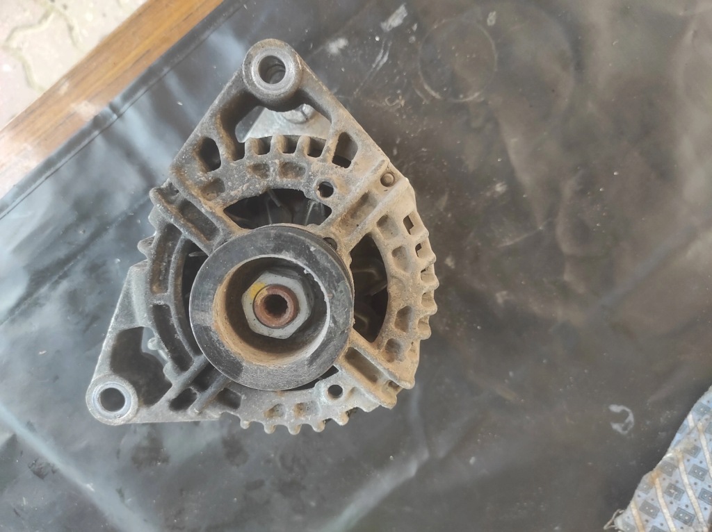 фото №1, Генератор opel corsa d 1.4 13222930zy