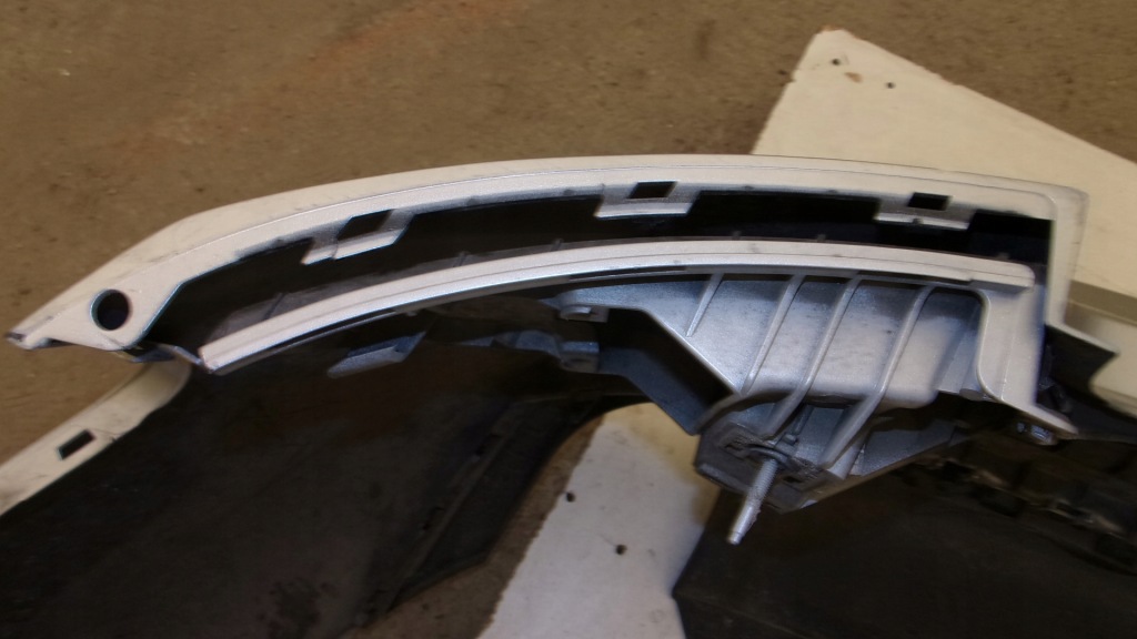 Бампер задній задня audi a5 8t8 сріблястий bez номера Київ