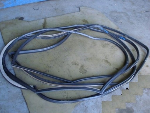 фото №1, Audi a8 s8 d2 прокладка навколо двері задня