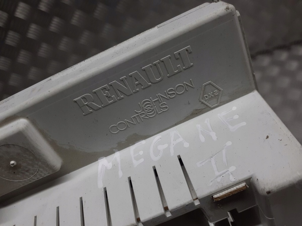 фото №3, Дисплей renault megane ii 8200290542