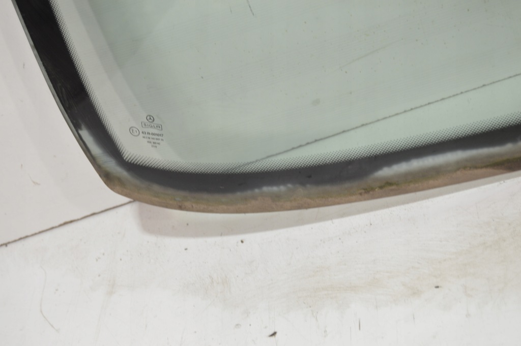 Скло кузовна задній оригінал дорестайлінг  mercedes w140 s klasa 1406702180 Недорого