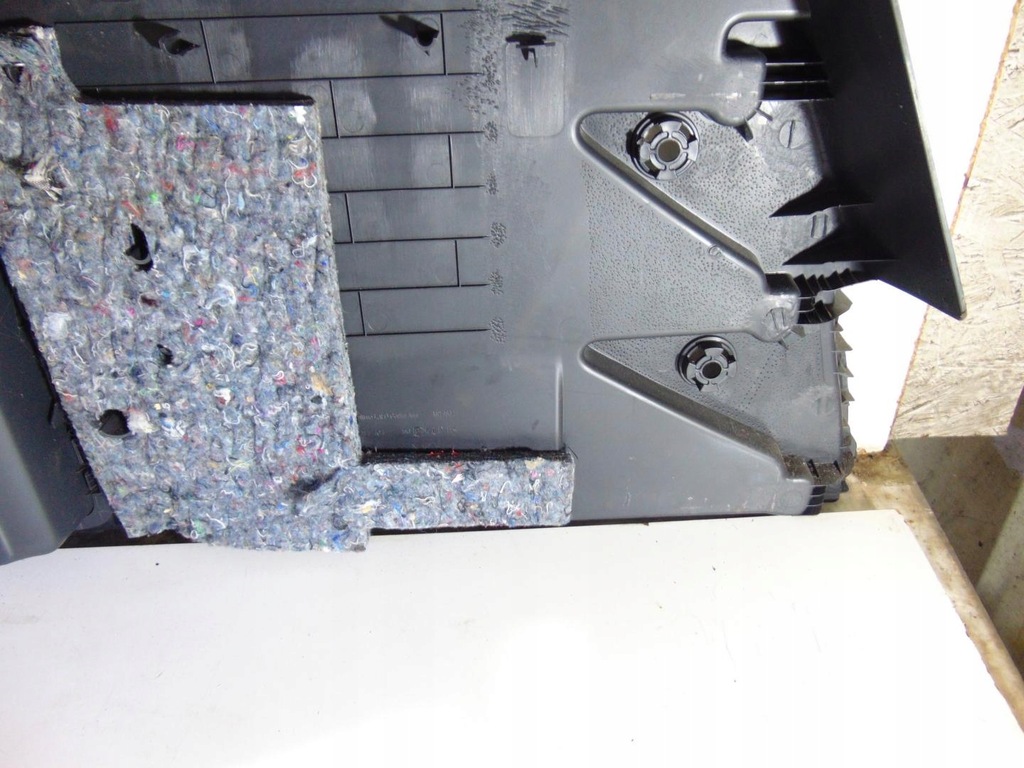 фото №9, Оббивка багажника правий задня peugeot 3008 i lift