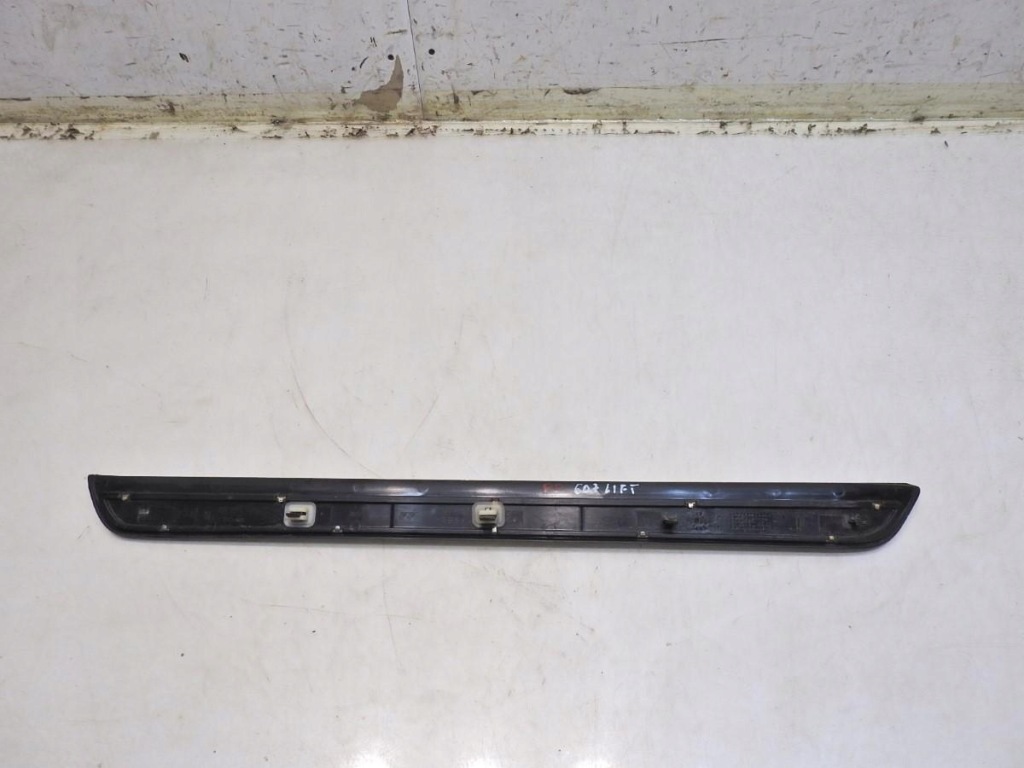 Накладка  накладка порога  правый  передок  peugeot 607 рестайлинг  9629149577 Доставка