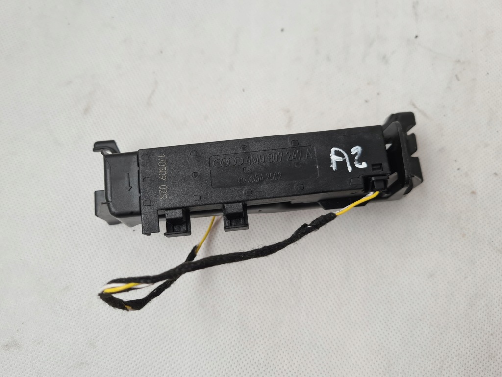 фото №1, Audi a4 b9 anntena kessy 4m0907247a