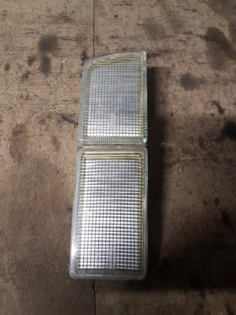 фото №1, Отражатель бампера перед правый vw golf iii