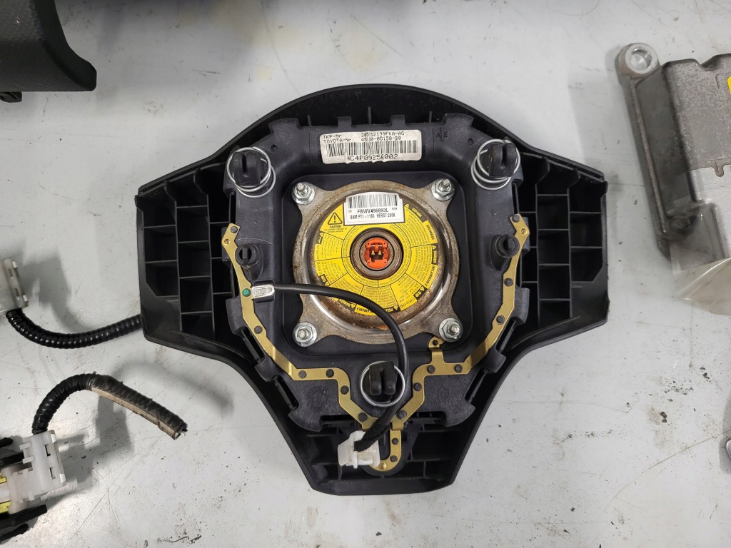 фото №4, Toyota yaris ii приборная панель консоль подушка air bag