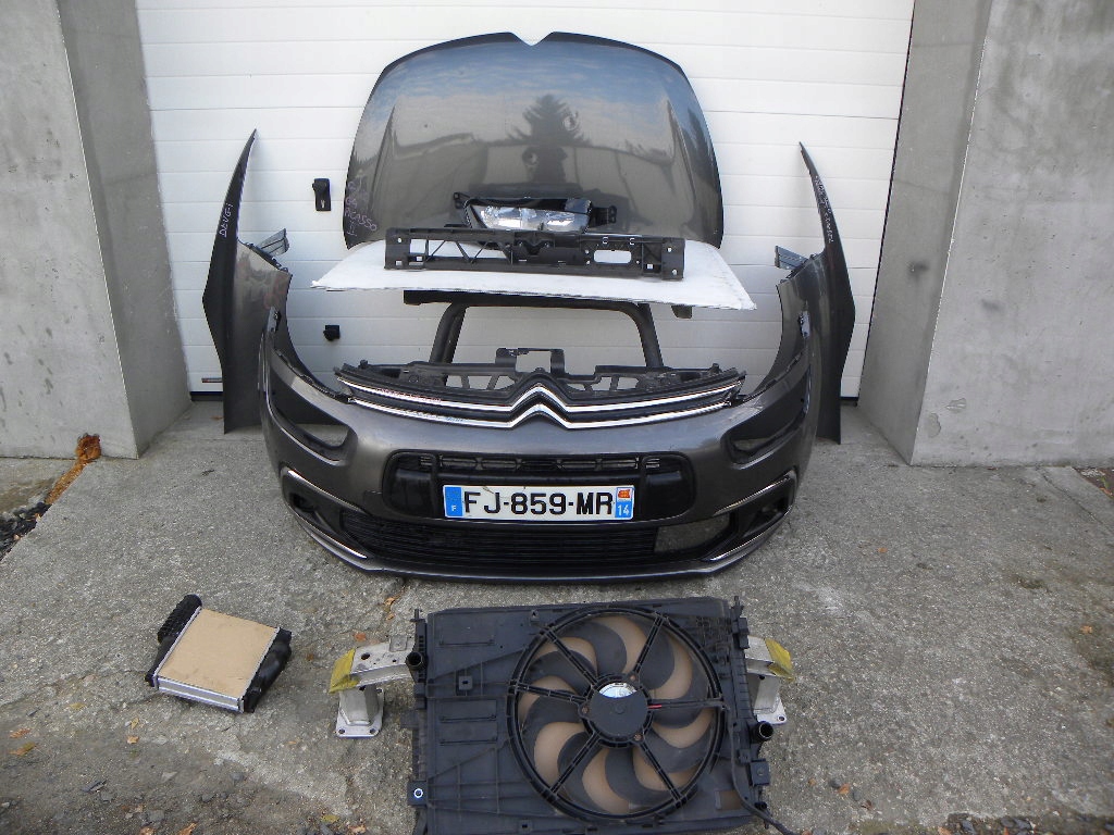 фото №1, Citroen c4 picasso lift 2017 rok,lampa права, бампер, капот