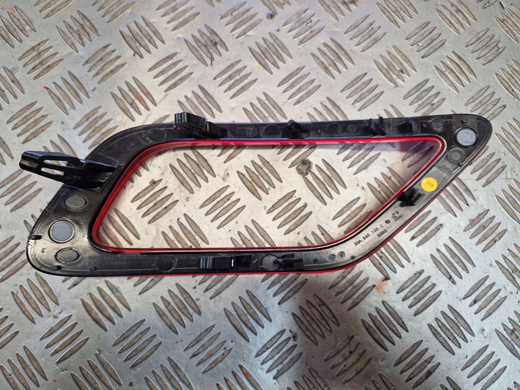 фото №2, Отражатель w бампер задний правый vw t-roc lift 2021r-