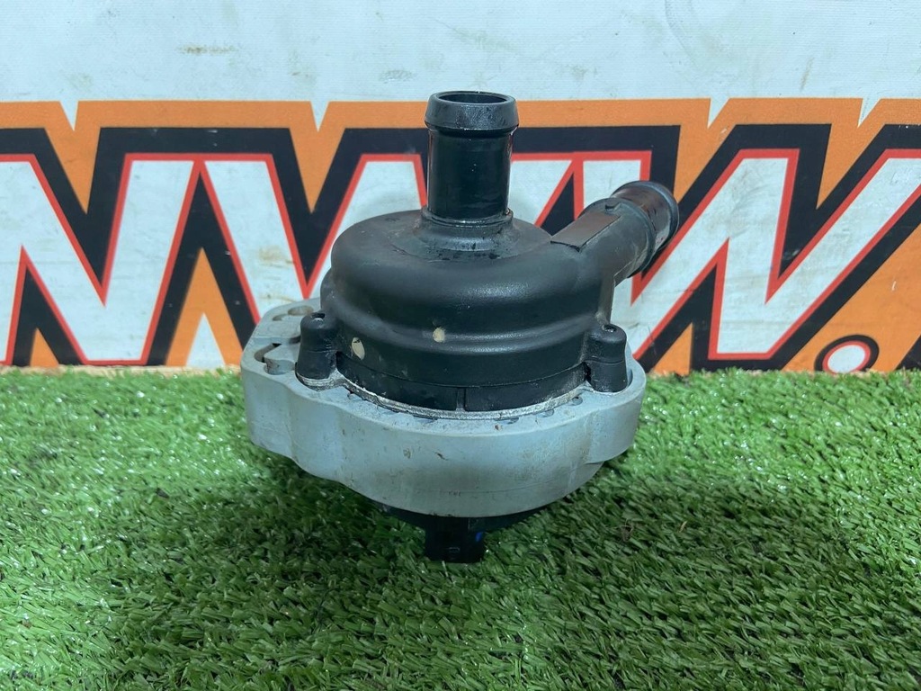 фото №13, Додаткова насос wody jaguar i-pace x590 j9d3-8501-aa