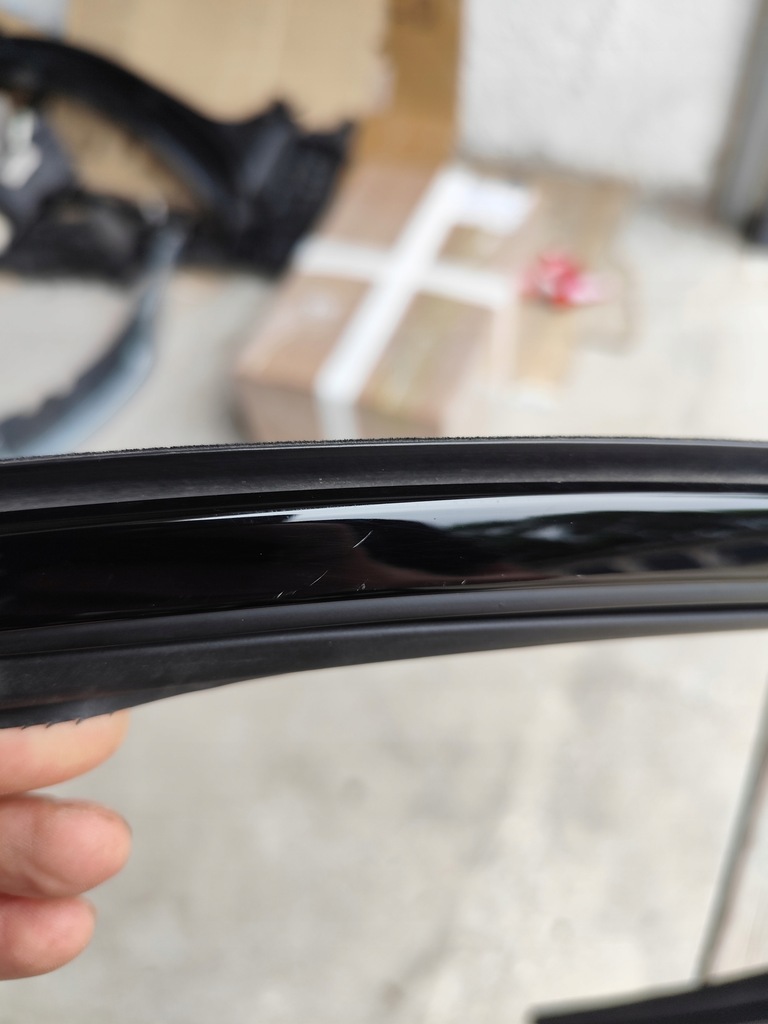 фото №4, Volvo xc60 ii 2022 прокладка молдинг дверь левый перед