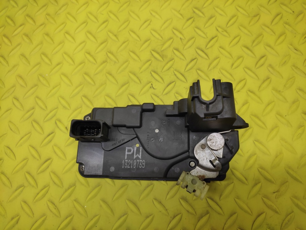 фото №1, Opel zafira b замок двері правий задня 13210739