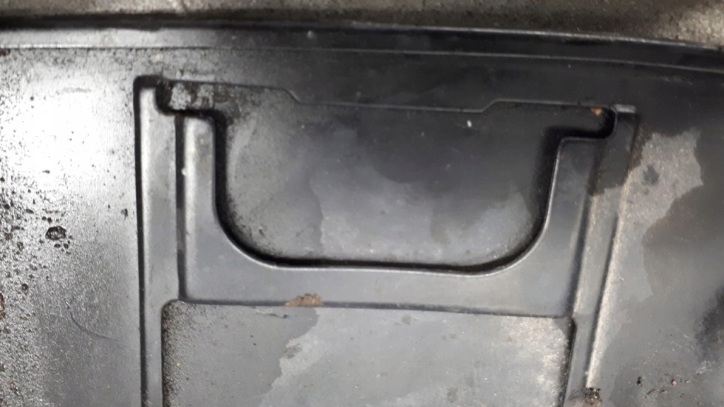 Купити Кришка заливної пального e36 czarna